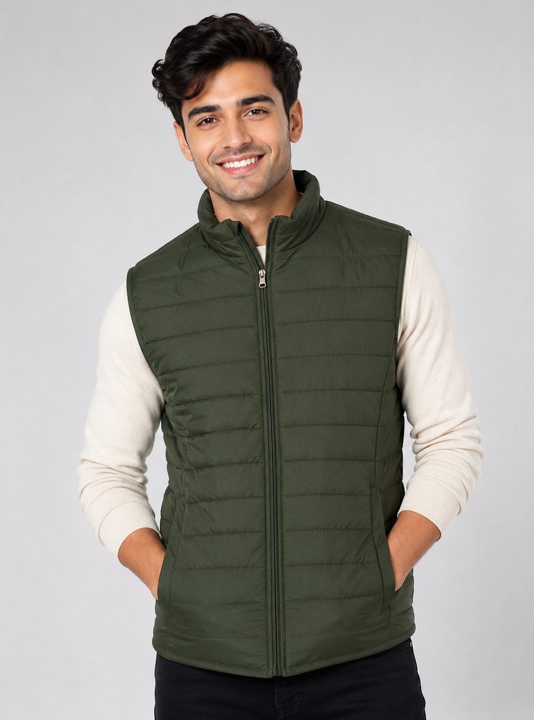 Amazon Essentials Men's Olive Green Quilted Puffer Gilet Vest in UK Size XL. Stylish padded sleeveless design with zip fastening, high collar and side pockets.