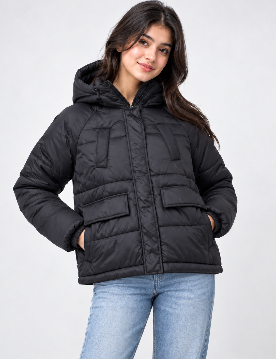 Boohoo women’s black quilted hooded puffer jacket in UK Size S. Stylish, warm and comfortable UK branded outerwear for winter and everyday wear.
