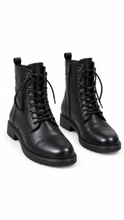  Bridget black lace-up ankle boots in UK size 41. Stylish ankle boots with side zip, chunky sole and everyday comfort at a great price.