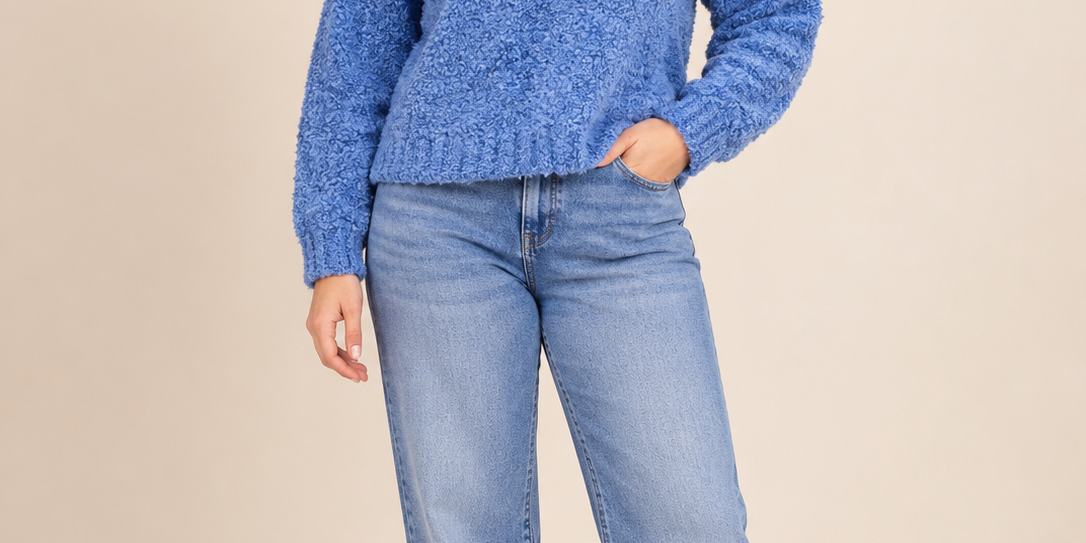 XL. Soft textured knit, long sleeves, 20" chest and 18" length. Discover cosy UK fashion.