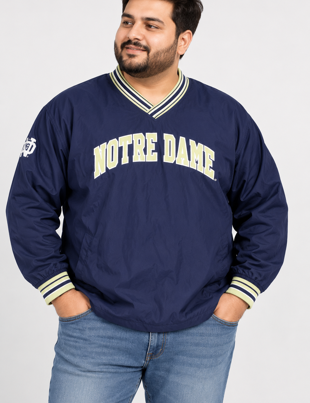 Champion Men’s Notre Dame navy pullover windbreaker in UK Size XXL. Classic varsity styling, bold collegiate design and comfortable relaxed fit.