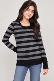 Cherokee girls black & grey striped knit jumper in UK size 13–14 years. Stylish long-sleeve sweater ideal for casual wear and layering.