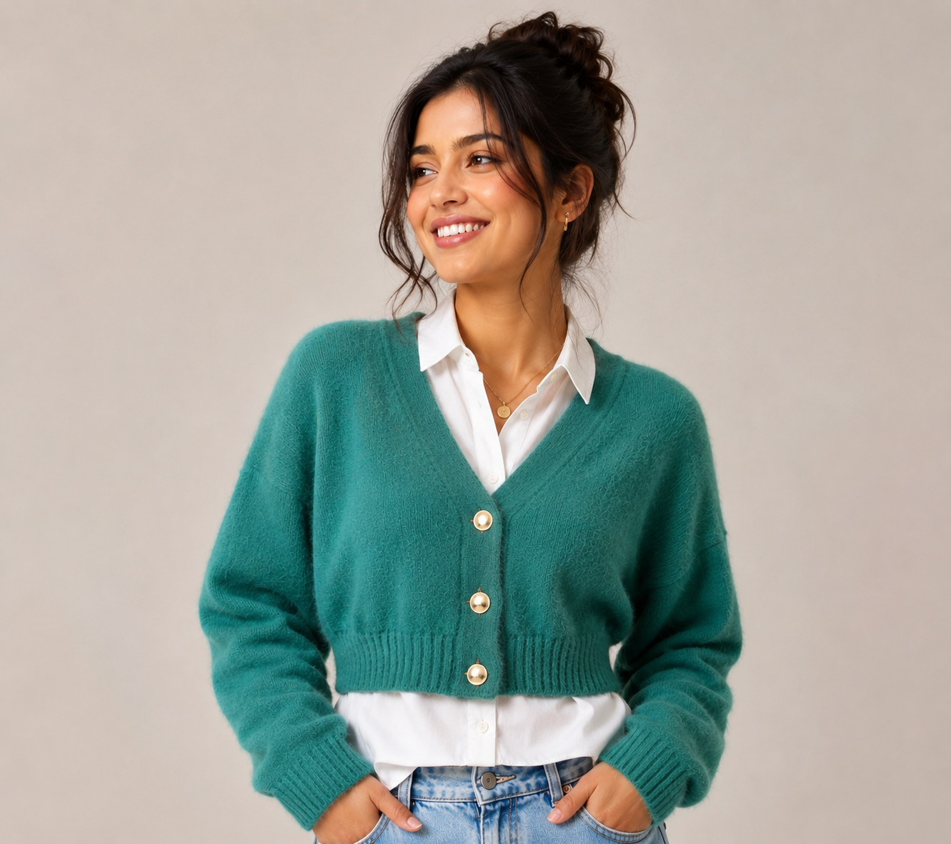   Dancing Leopard Women’s Teal Green Cropped Cardigan in UK Size 14. Soft fuzzy knit, V-neck, gold-tone buttons and stylish cropped fit.