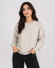 Easy women’s beige knit jumper in UK XL. Classic crew neck, long sleeves and ribbed detailing. A versatile casual sweater for everyday wear.
