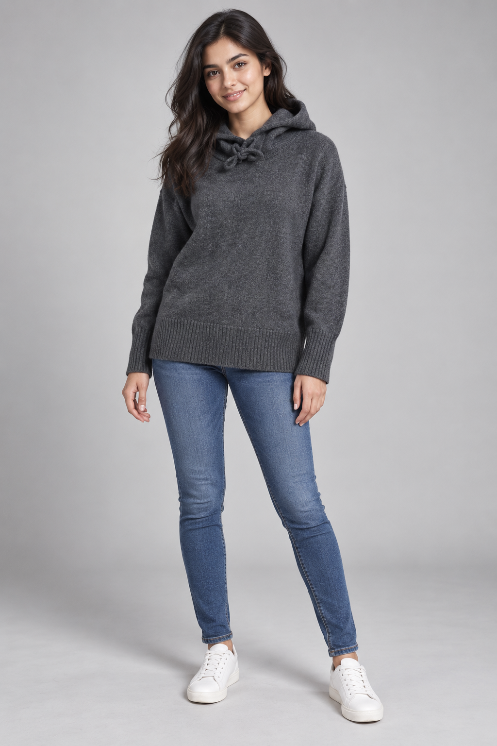  the F&F Women’s Charcoal Grey Hooded Knit Jumper in UK Size M. Soft, warm and stylish with a relaxed fit, ribbed detailing and drawstring hood.