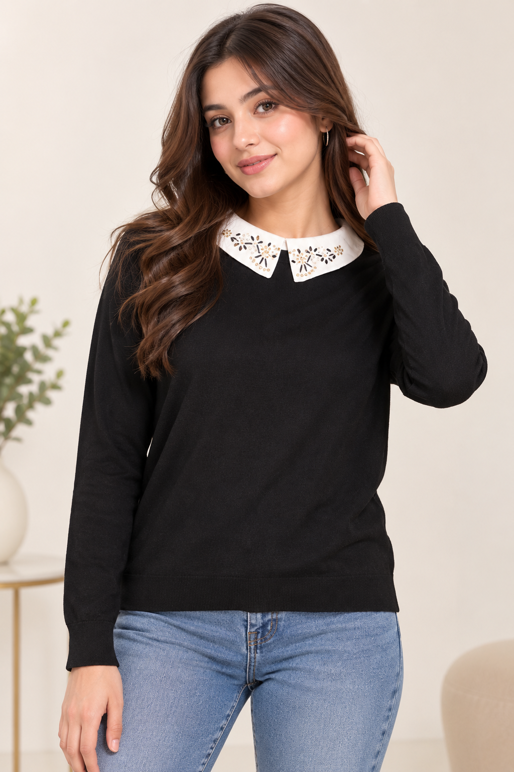  F&F women’s black embellished collar jumper in UK Size M. Stylish long sleeves, white Peter Pan collar and versatile smart-casual design.