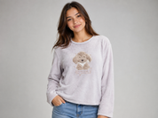  the F&F women’s soft plush fleece sweatshirt in pale lavender, UK XL. Features a cute puppy embroidery, crew neck and cozy long sleeves for casual everyday comfort.