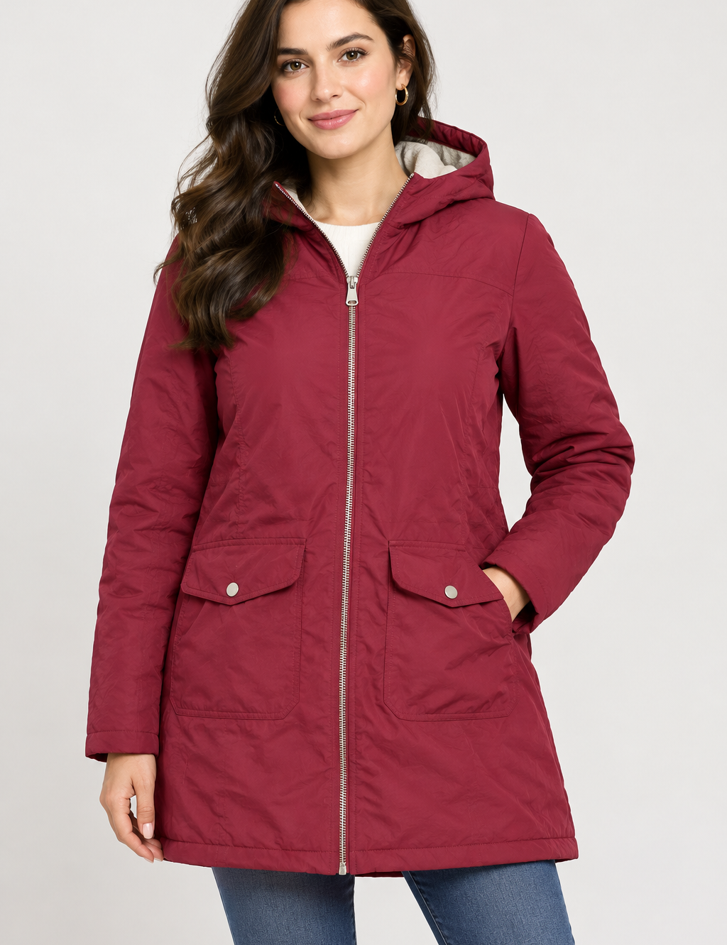  Gelert women’s burgundy padded parka coat in UK 16. Features a cosy hood, full zip fastening, long sleeves and practical front pockets.