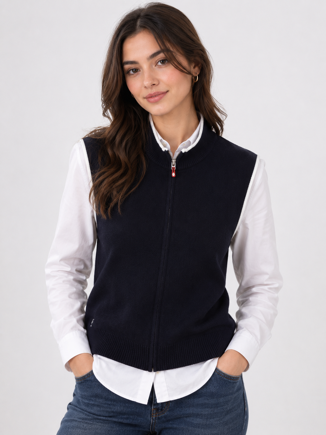 GLENMUIR navy sleeveless knitted zip-up vest in UK Size M. Classic ribbed design with contrasting trim, perfect for stylish layering and smart-casual outfits.