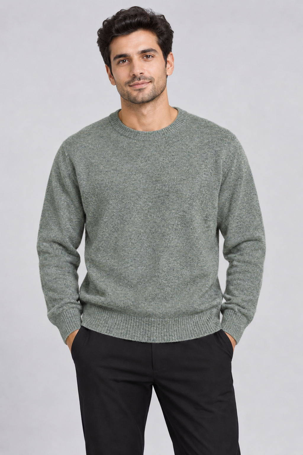   Green Woods men’s grey and green knit sweater in UK size L. Classic crew neck, long sleeves and ribbed trims for everyday styling.