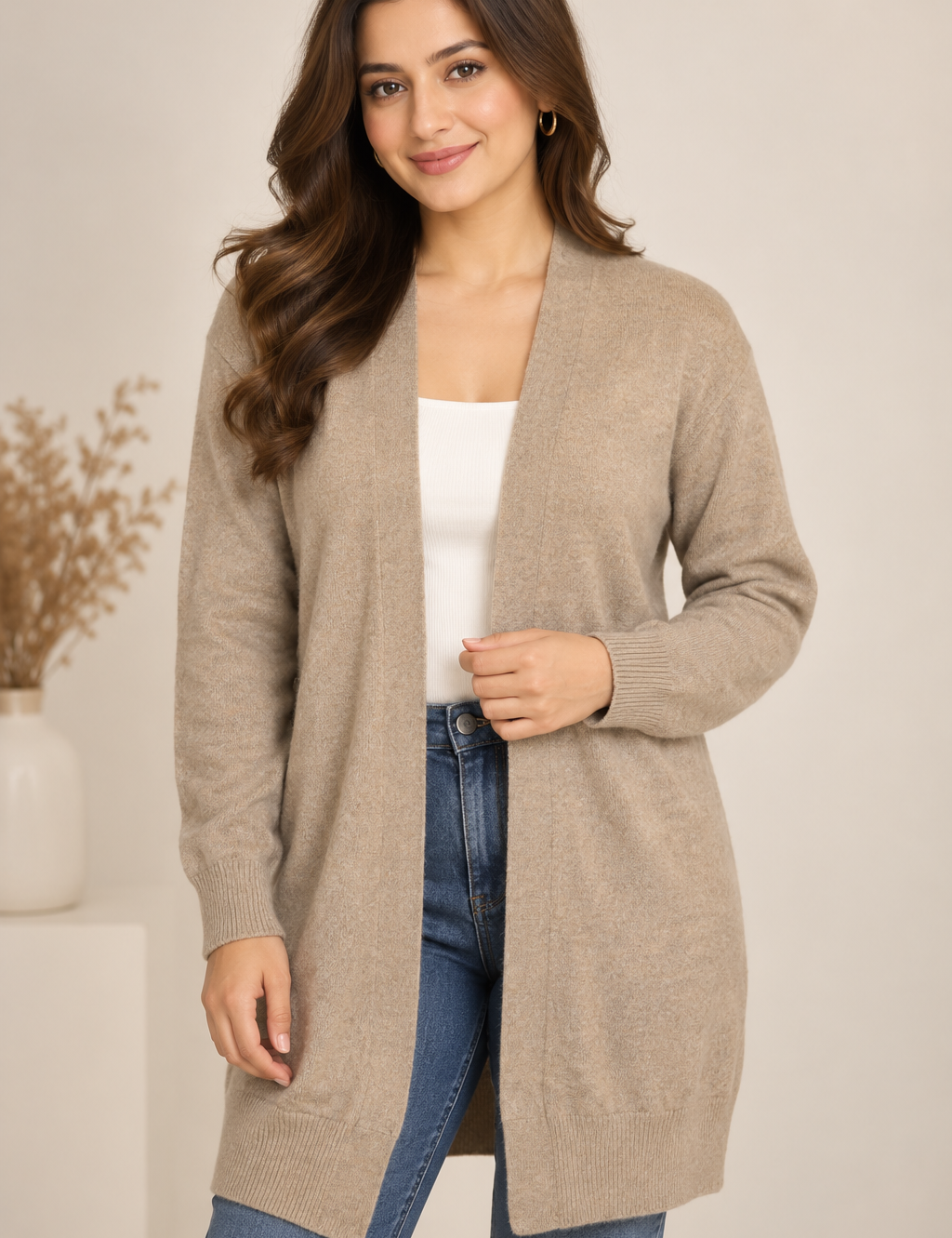 H&M Women’s Beige Longline Open Front Cardigan in UK Size M. Soft knit, relaxed fit and versatile neutral styling for everyday layering.