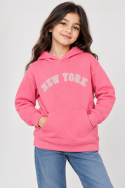  Hunters kids pink New York hoodie in UK size 9–11 years. Stylish 4-star customer-return hoodie with hood, kangaroo pocket and graphic design.