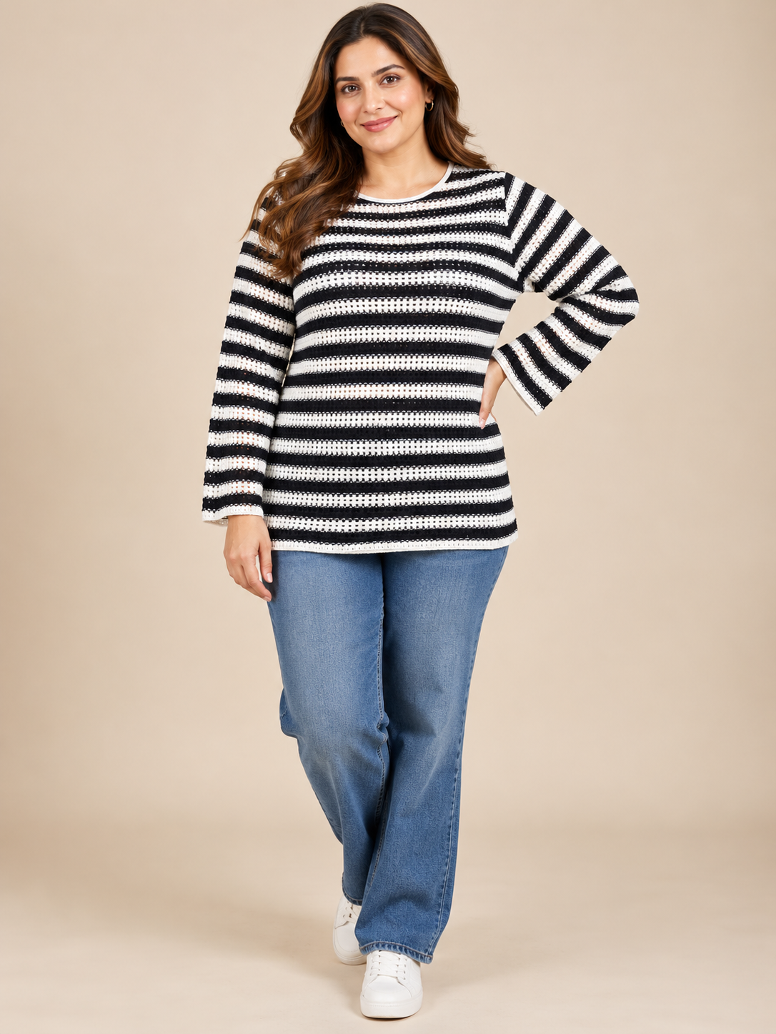 28. Relaxed plus-size fit, round neck and long sleeves for everyday style.