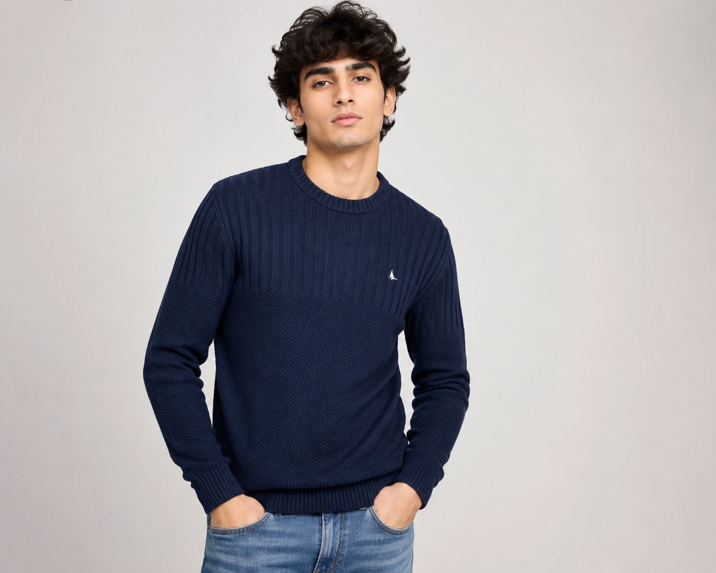  Jack Wills men’s navy blue textured knit crew neck sweater in UK Size S. A versatile long-sleeve design ideal for casual and smart-casual outfits.