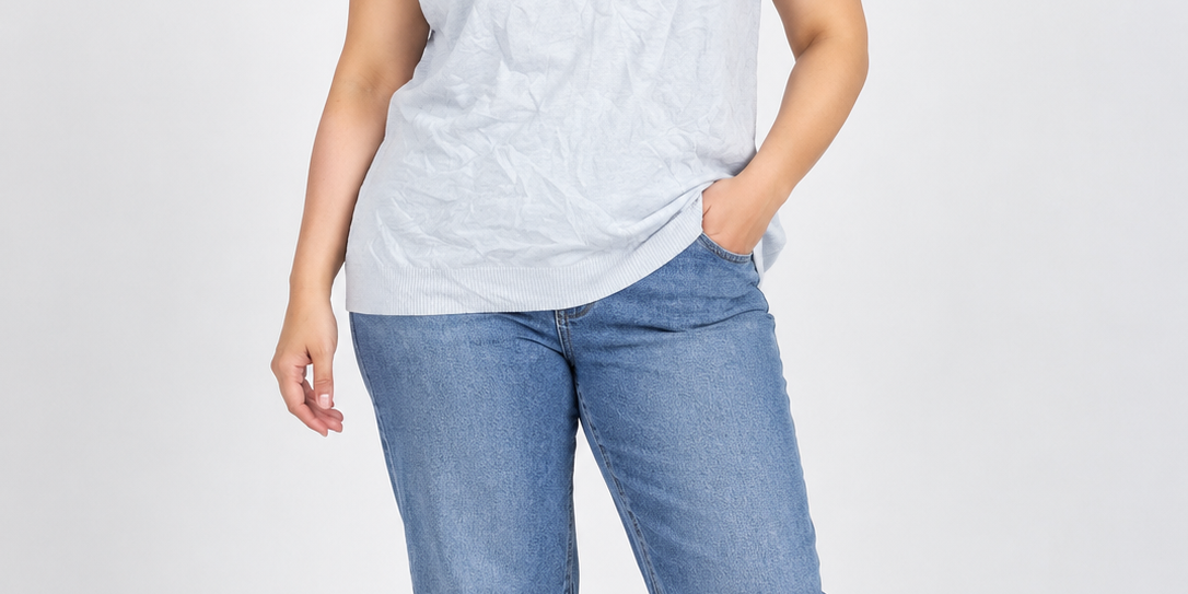 Love Knit Wear Women's Light Grey Short Sleeve Knit Top in UK Size 16. Chest 21", length 23". Stylish crew neck casual knitwear for everyday fashion.
