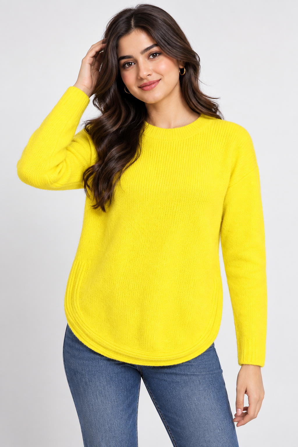  MANGO women’s bright yellow knitted jumper in UK Size M. Stylish crew neck, long sleeves and rounded hem, ideal for casual and everyday wear.