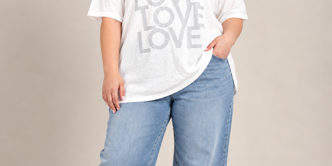 MINA ROSE Women's White LOVE Print V-Neck Top in UK 4XL. Relaxed oversized fit, elbow-length sleeves, 28" chest and 30" length.