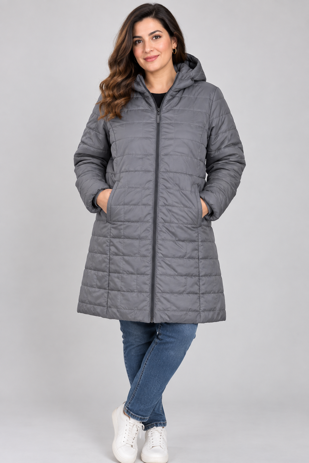  Mountain Warehouse women’s grey hooded quilted puffer coat, UK size 12. Warm padded design with hood, full zip and practical pockets. ⭐ 4/5 rated.