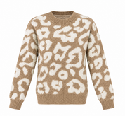  the Next Girls’ Beige & Cream Leopard Print Knitted Jumper, UK size 8–9 years. Cozy long-sleeve sweater with stylish pattern and ribbed detailing.