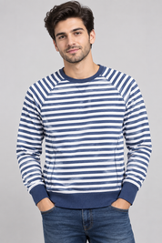  men’s navy blue and white striped sweatshirt in UK XL. Classic crew neck, long sleeves and comfortable casual design, perfect for everyday styling.