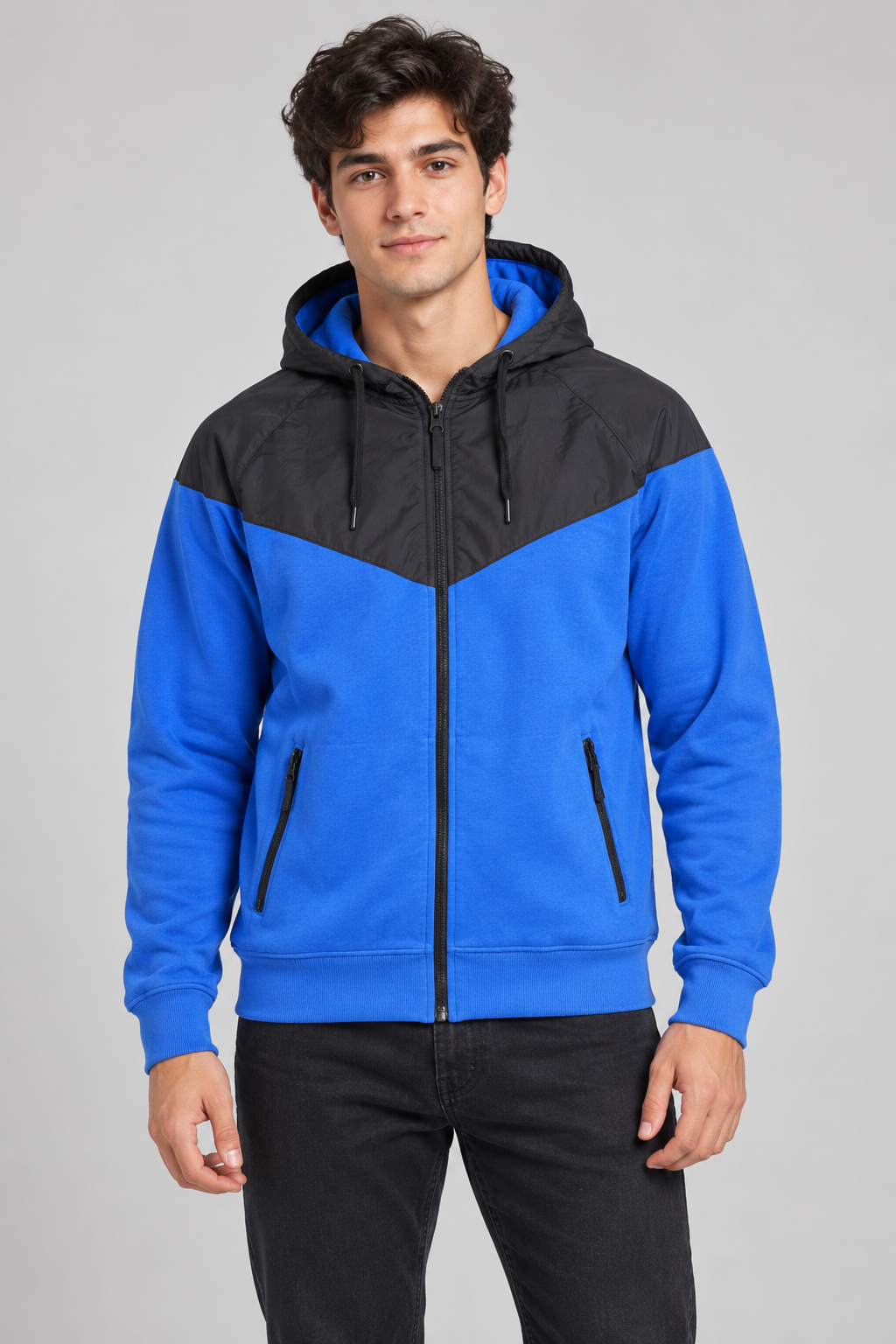  Nike Men’s Blue & Black Hooded Zip Jacket in UK XL. Stylish colour-block design with hood, full zip and zipped pockets. Available now at UK Customer Returns.