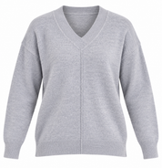  Nutmeg women’s grey V-neck knit jumper in UK size 16/18. Soft, comfortable relaxed-fit sweater with long sleeves, ideal for everyday layering.