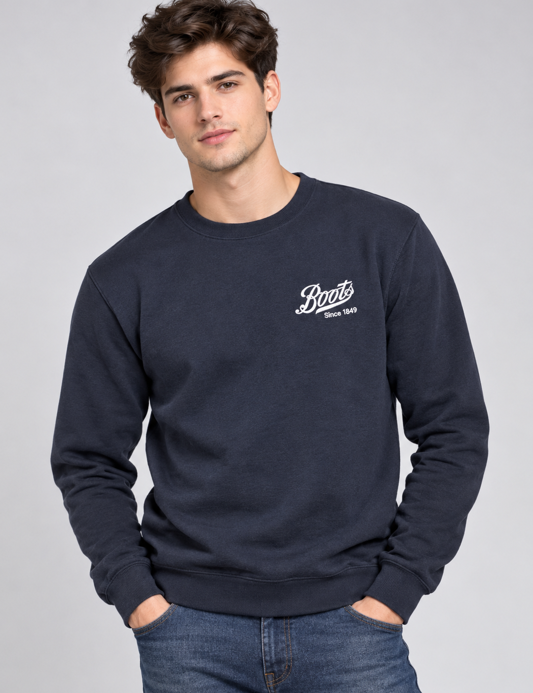 ORN men’s navy blue crew neck sweatshirt in UK size L. Classic long-sleeve design with ribbed cuffs and hem, ideal for casual everyday wear.