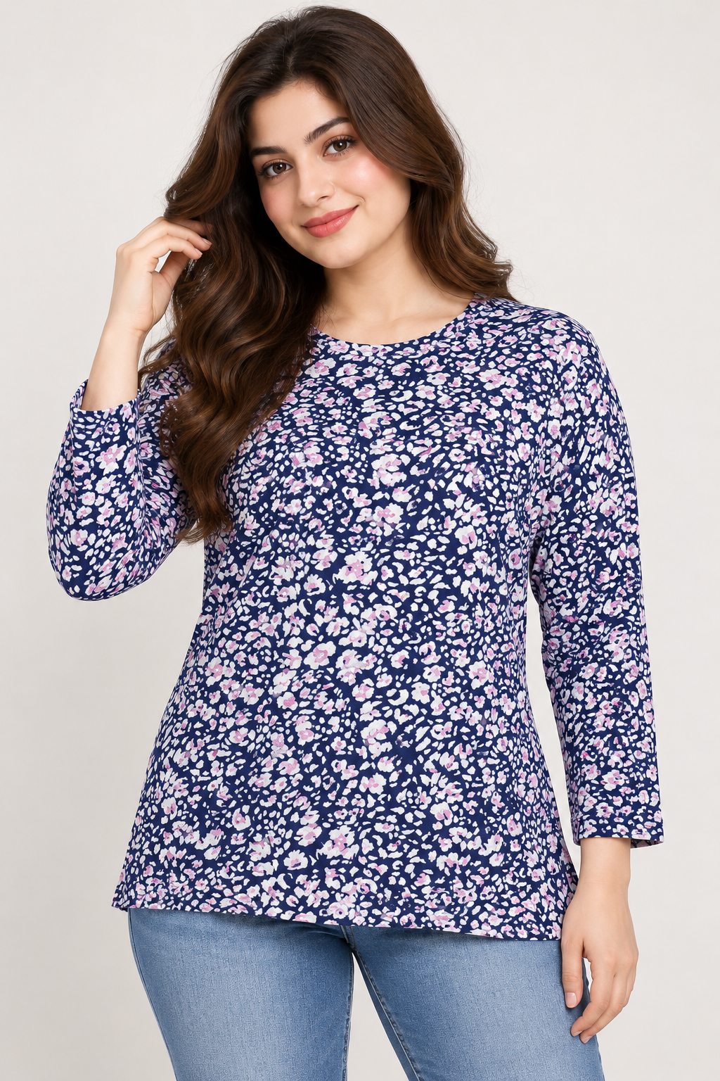 Pebble Bay Women's Navy Blue Floral Print Tunic Top in UK Size L. Stylish long sleeves, relaxed fit and beautiful floral design for everyday wear.