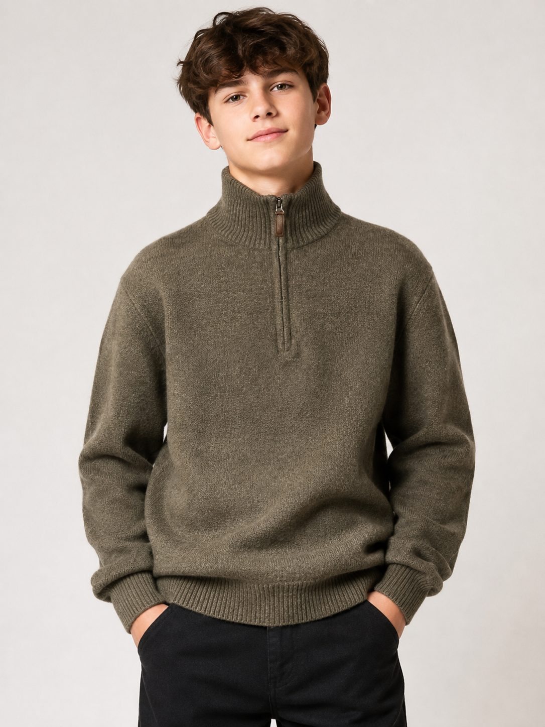  Polo Men’s olive brown half-zip knit sweater in UK size XL. Featuring a ribbed mock neck, textured knit design and classic relaxed style.