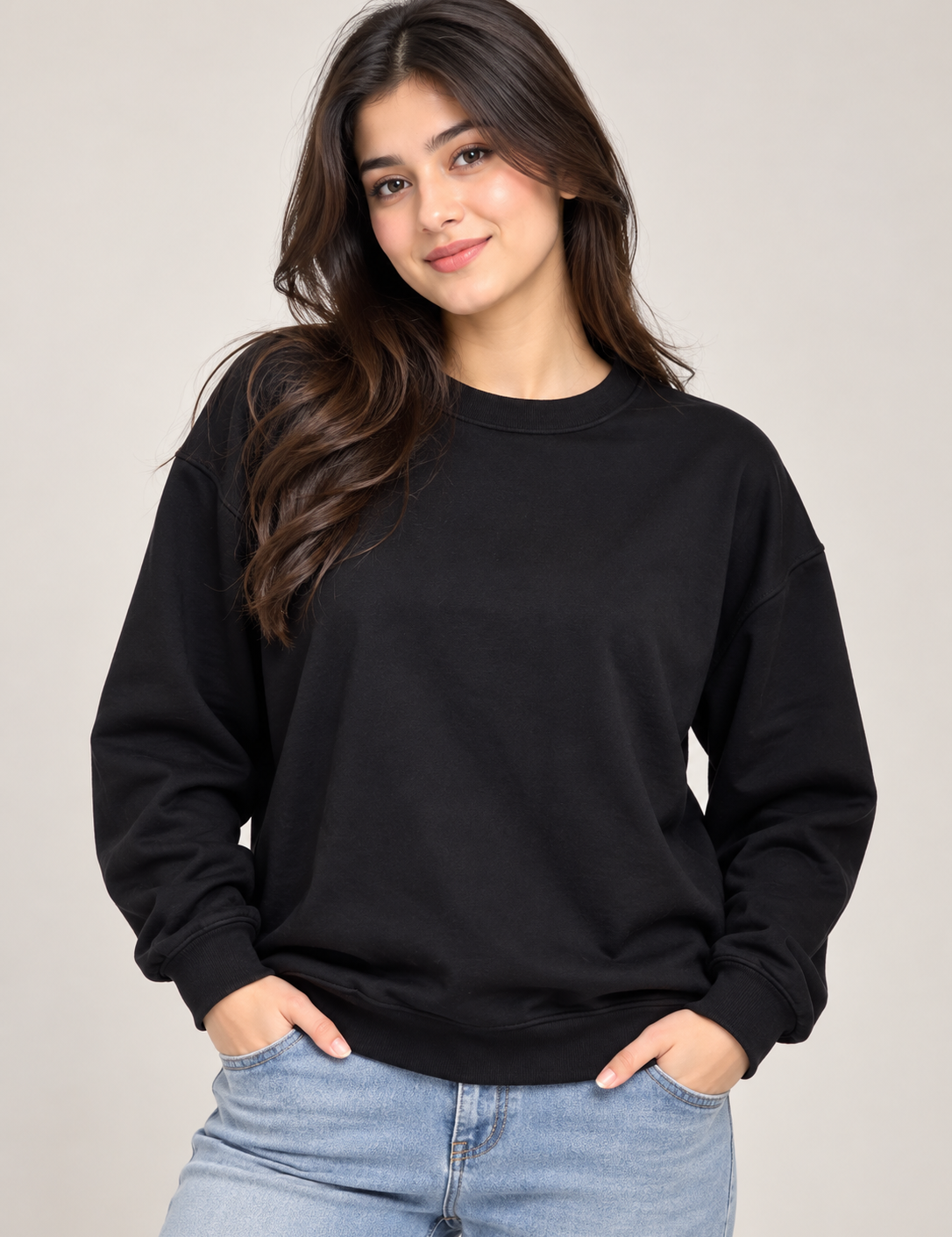  PRIMARK women’s black crew neck sweatshirt in UK Size M. A comfortable long-sleeve casual pullover with a versatile minimalist design.
