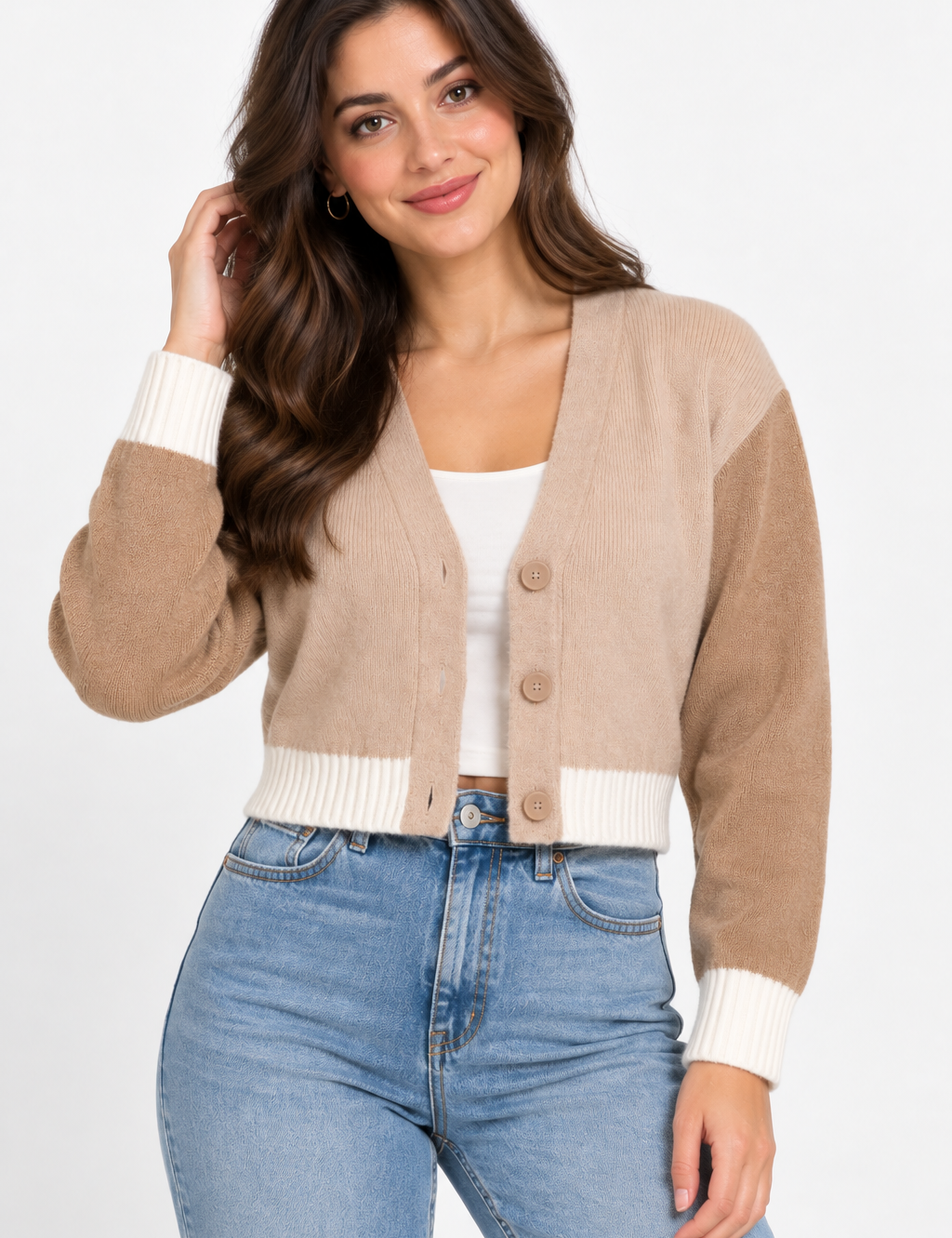  Primark women’s cropped cardigan in UK Size XS. Beige and camel knit design with cream ribbed trim, V-neck and button front. Stylish everyday layer.