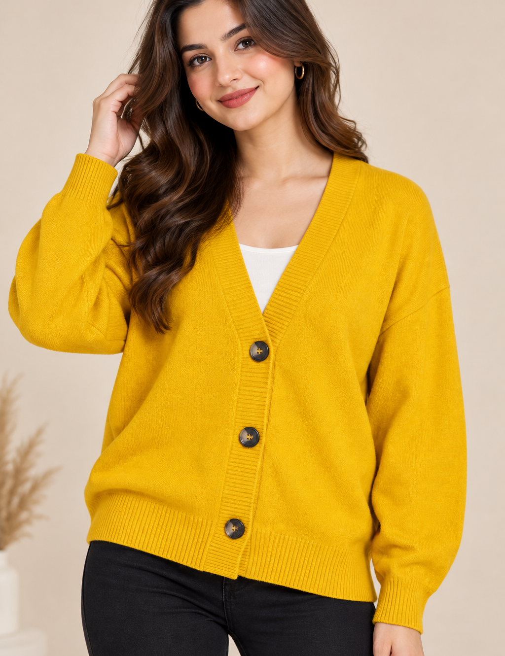 PRIMARK women’s mustard yellow V-neck button-up knitted cardigan in UK Size XL. A comfortable, versatile layering piece for casual and everyday wear.

