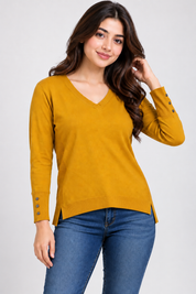 PRIMARK women’s mustard yellow V-neck knit jumper in UK Size M. Features long sleeves, button cuffs and ribbed detailing for a stylish everyday look.