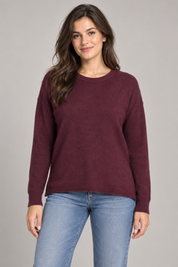   Primark women’s plum knit V-neck jumper in UK size L. Soft, stylish and perfect for everyday winter outfits.
