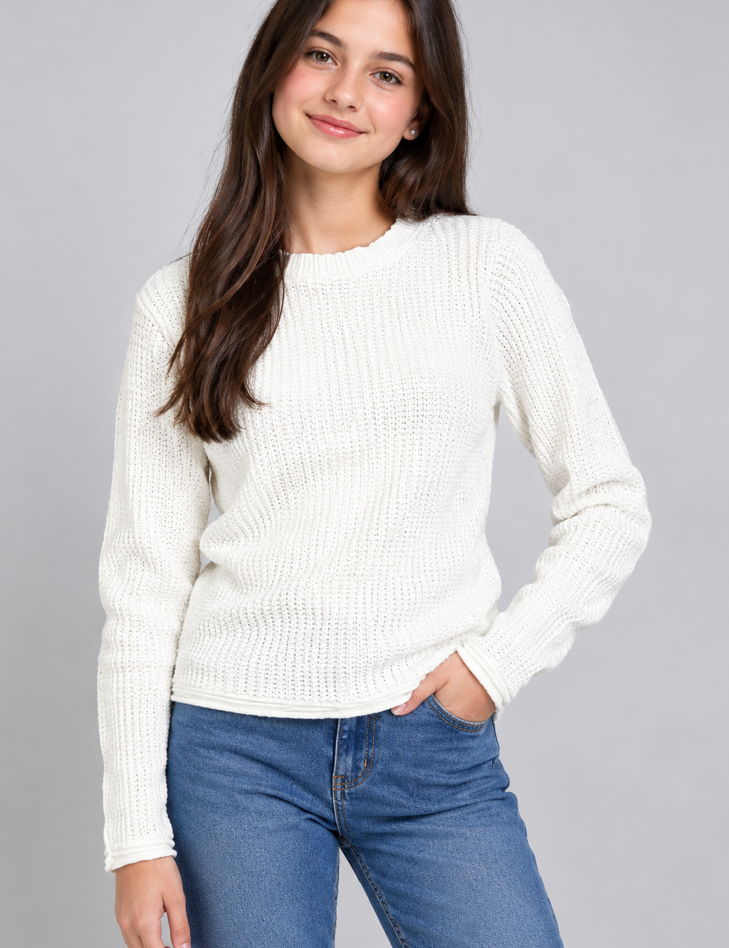  Primark Women’s White Textured Knit Jumper, UK XS. Classic long-sleeve crew neck design, perfect for casual outfits and everyday layering.