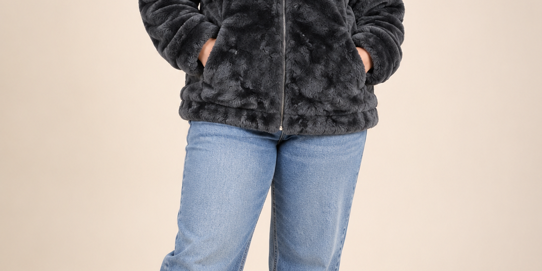  PRIMARK Women's Charcoal Grey Faux Fur Zip-Up Jacket in UK Size L. Soft plush texture, cosy raised collar and stylish winter design.