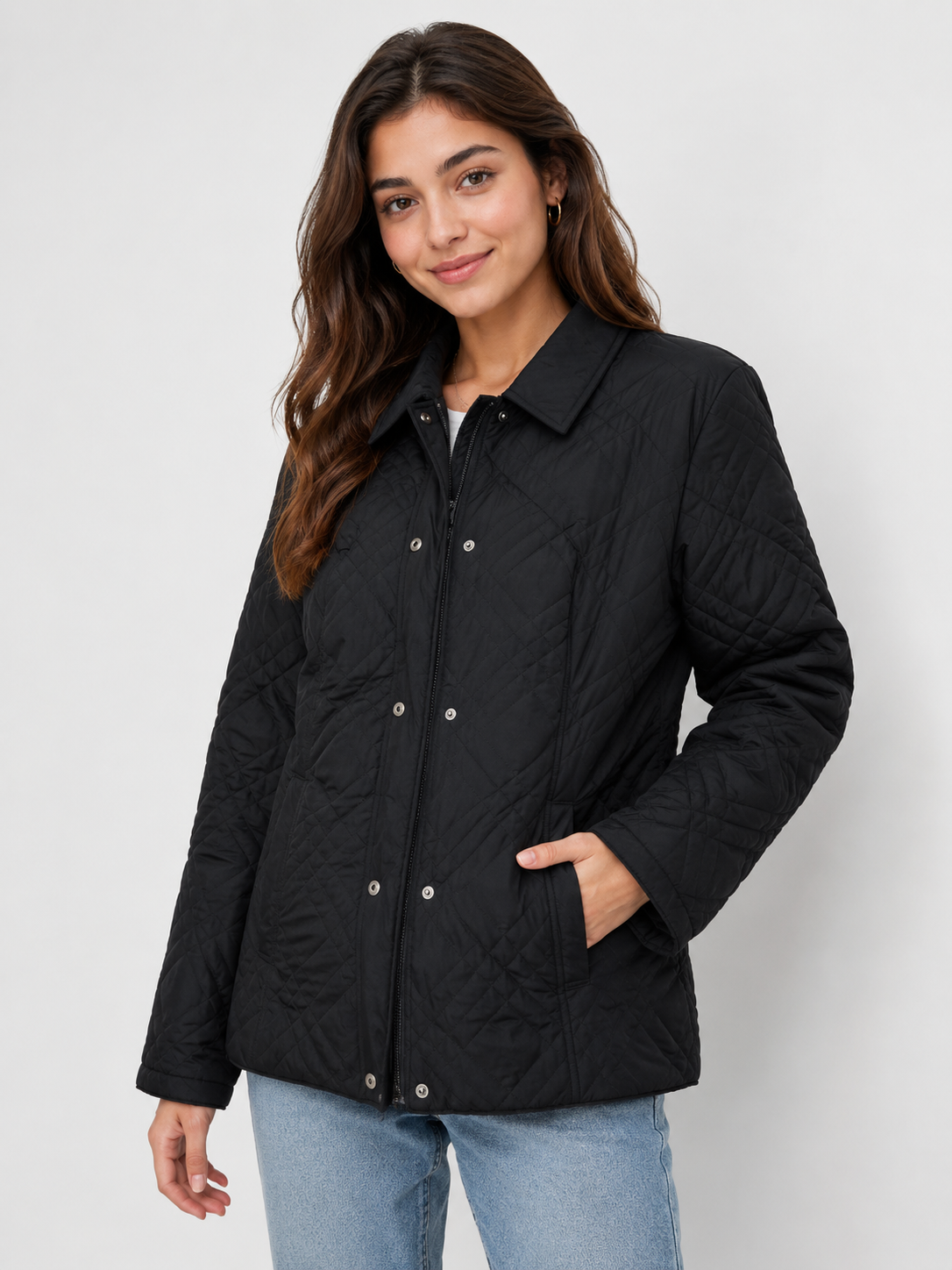 PROFILE Women’s Black Quilted Jacket in UK Size 20. Featuring diamond stitching, padded design, zip and snap fastening, collar and practical pockets.