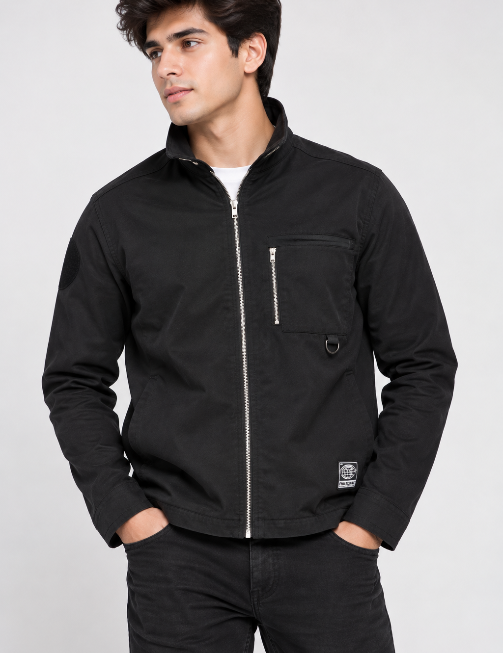 PULL&BEAR men’s black utility zip jacket in UK Size L. Stylish stand collar, zipped chest pocket and practical utility detailing for everyday wear.
