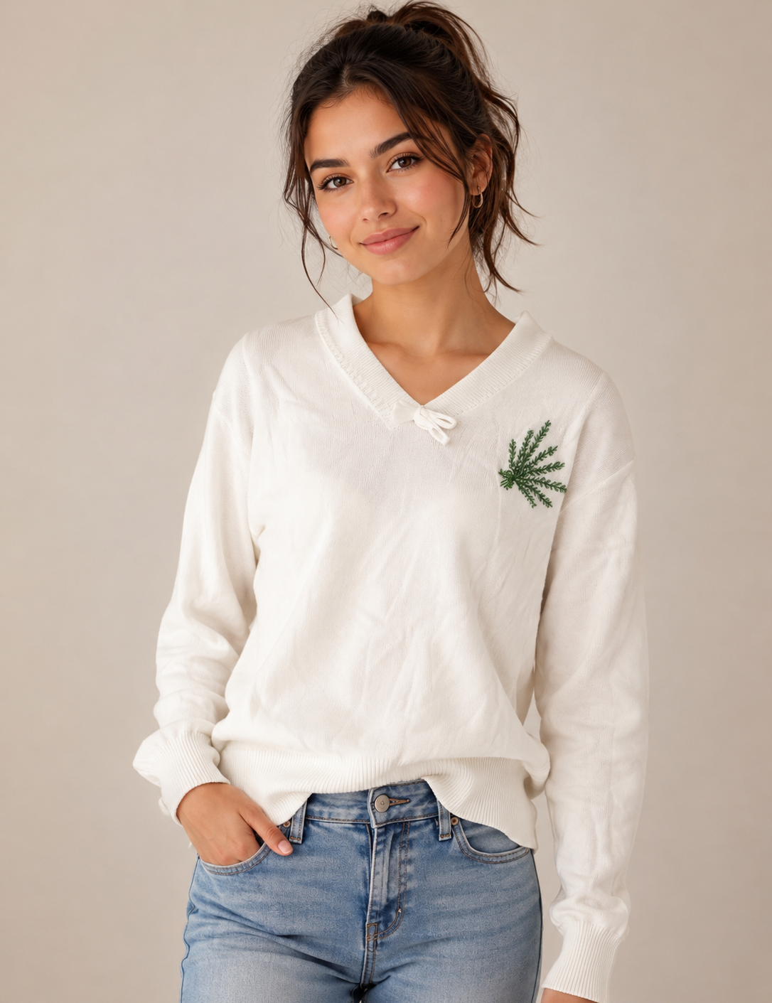  Re Served Labels women’s ivory V-neck knit sweater, UK size M, featuring long sleeves, ribbed details and green embroidery.