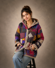  women’s patchwork hooded jacket in UK XL. Colorful boho design with warm sherpa-lined hood, five-button fastening and front pockets. ⭐⭐⭐⭐