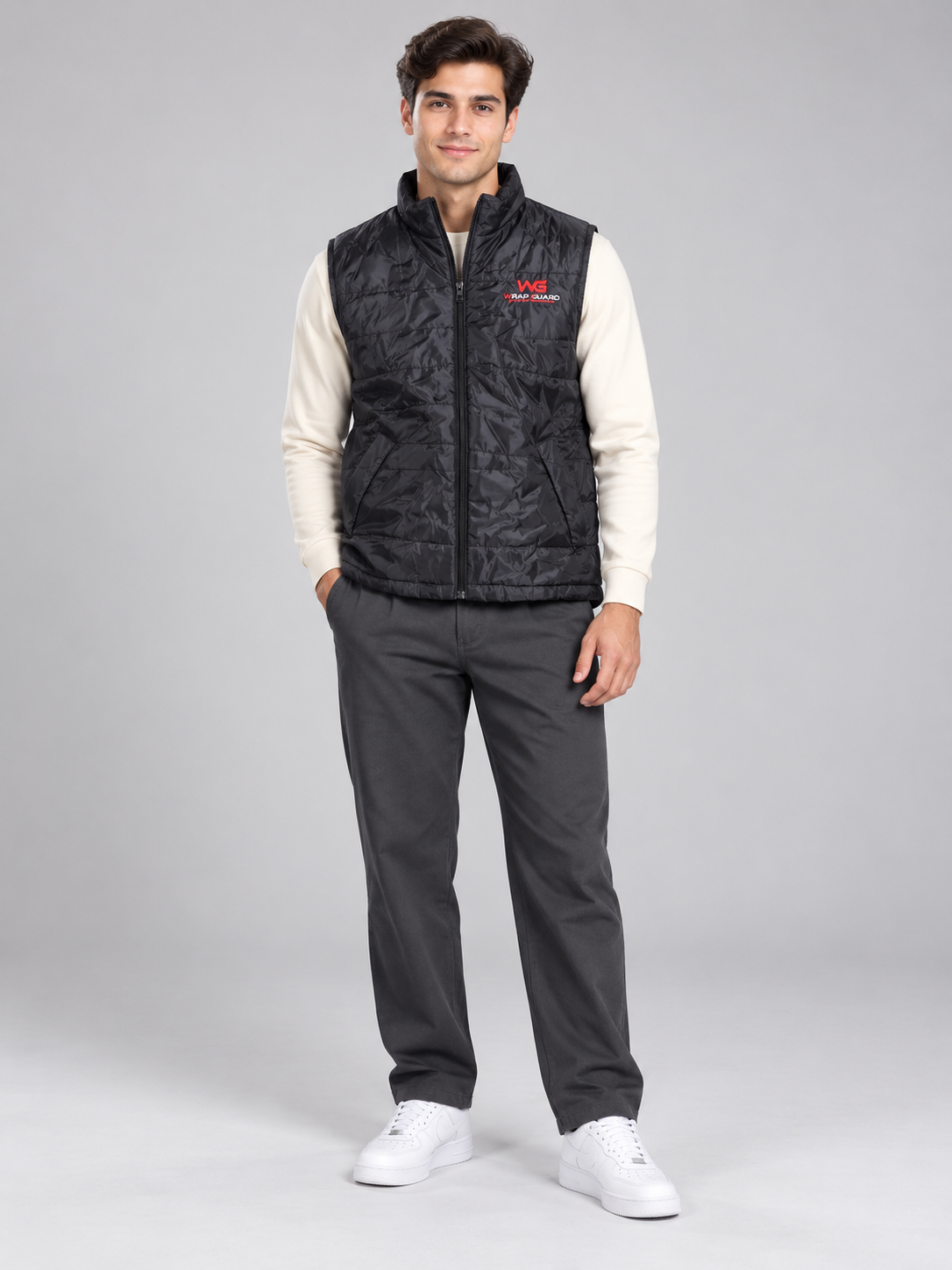   Result Core men’s black quilted gilet in UK size M, featuring a full zip, stand collar and two front pockets. Ideal for everyday layering.