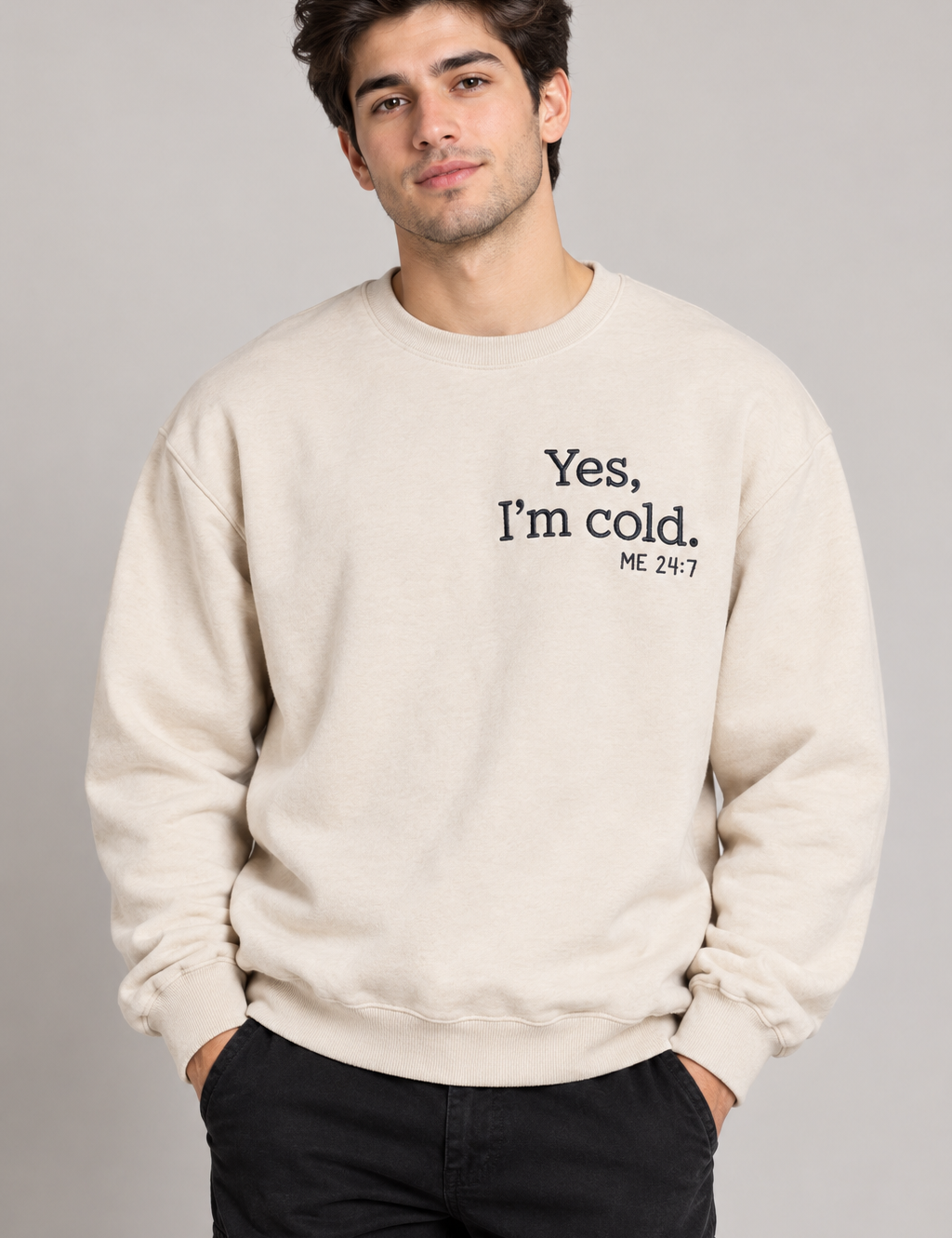  SHEIN men’s cream sweatshirt in UK XL featuring a “Yes, I’m cold.” print, classic crew neck, long sleeves and comfortable casual styling.