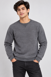 this FAT FACE men’s charcoal grey crew neck sweatshirt in UK Size M, featuring long sleeves, ribbed trims and a stylish washed finish. Ideal for casual everyday wear.