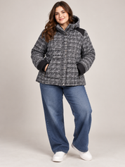 TU Women Black & White Hooded Puffer Jacket in UK Size 3XL. Stylish quilted winter coat with zip pockets, padded design and comfortable plus-size fit.