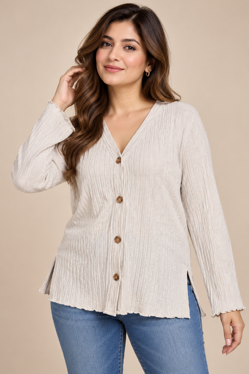  TU Women Cream Ribbed Cardigan in UK Size 24. Features a V-neck, button front, long sleeves and stylish side slits. Comfortable plus-size fashion.