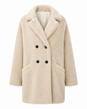 TU Women Cream Teddy Borg Fleece Coat in UK Size 20. Soft, warm and stylish winter coat with double-breasted design, lapel collar and pockets. ⭐ 4/5 rating.