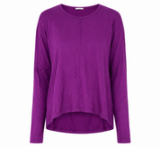 TU women’s purple long sleeve blouse in UK size 14. Relaxed-fit tunic top with round neck and curved hem, perfect for casual and everyday wear.