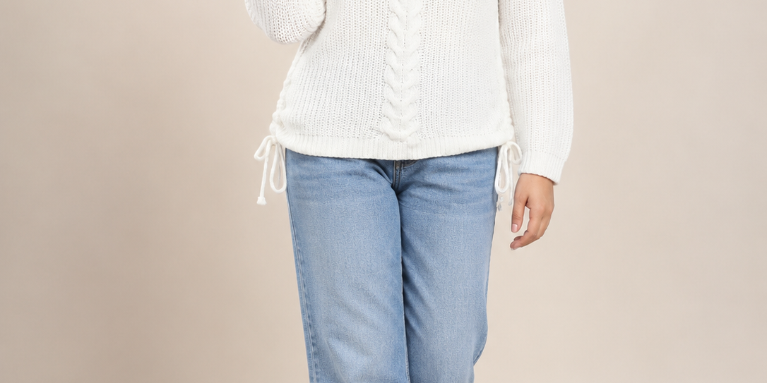 TU Women White Cable Knit V-Neck Jumper in UK Size 14. Features stylish side ties, long sleeves and textured knit. Chest 19", length 21".