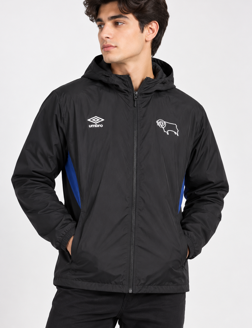UMBRO Men’s Black Hooded Windbreaker Jacket in UK Size L. Lightweight full-zip sports jacket with blue detailing. 4-star condition.