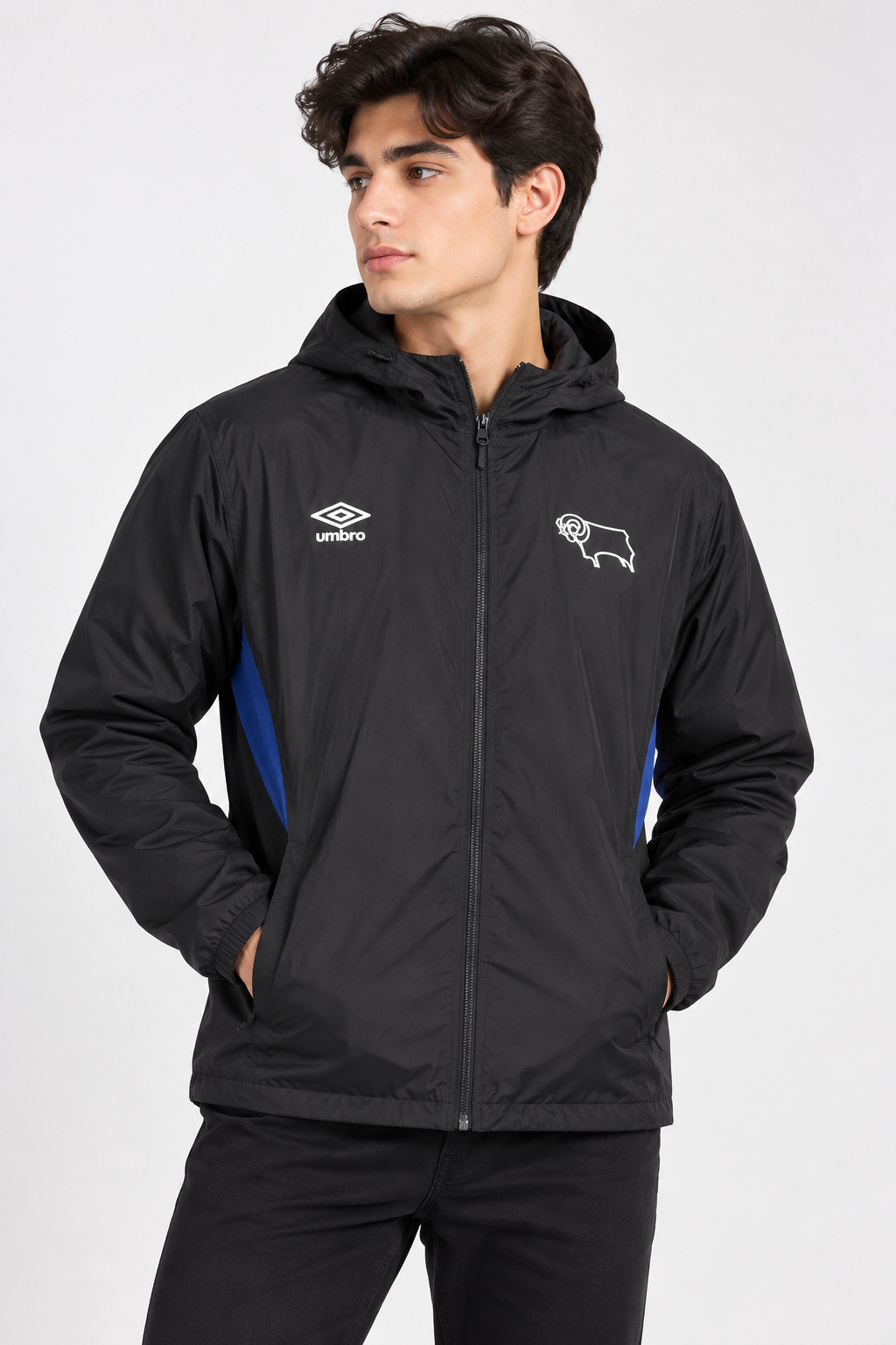 UMBRO Men’s Black Hooded Windbreaker Jacket in UK Size L. Lightweight full-zip sports jacket with blue detailing. 4-star condition.